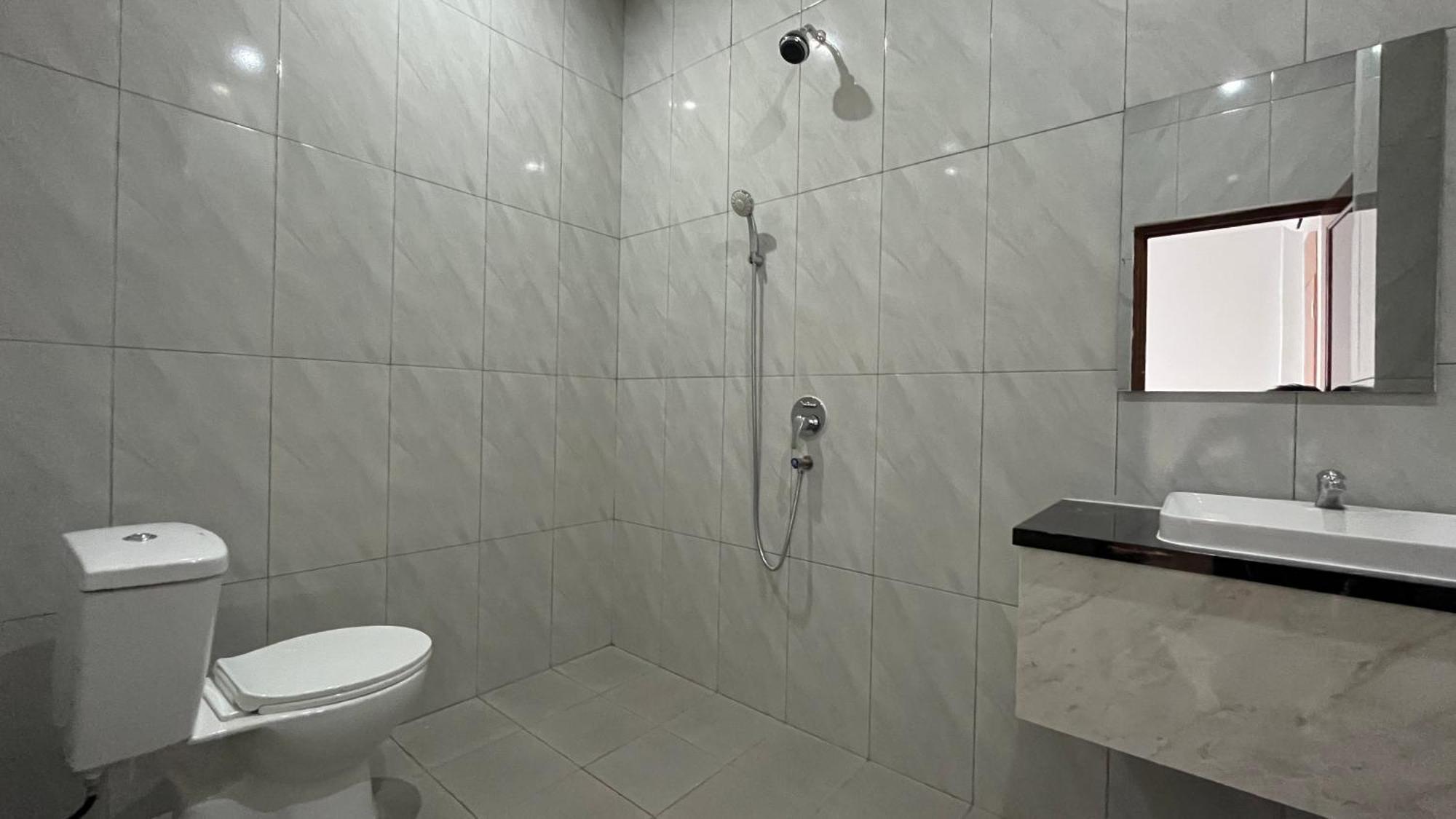 RedDoorz @ Jalan Diponegoro Lampung Hotel Bandar Lampung Bagian luar foto