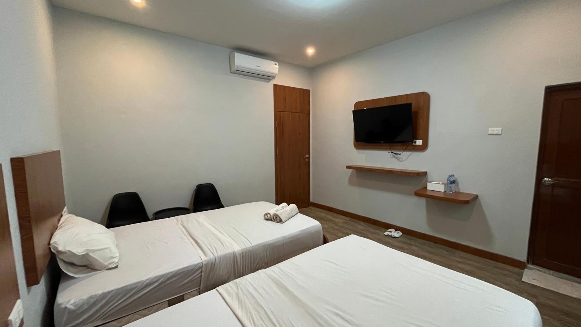 RedDoorz @ Jalan Diponegoro Lampung Hotel Bandar Lampung Bagian luar foto