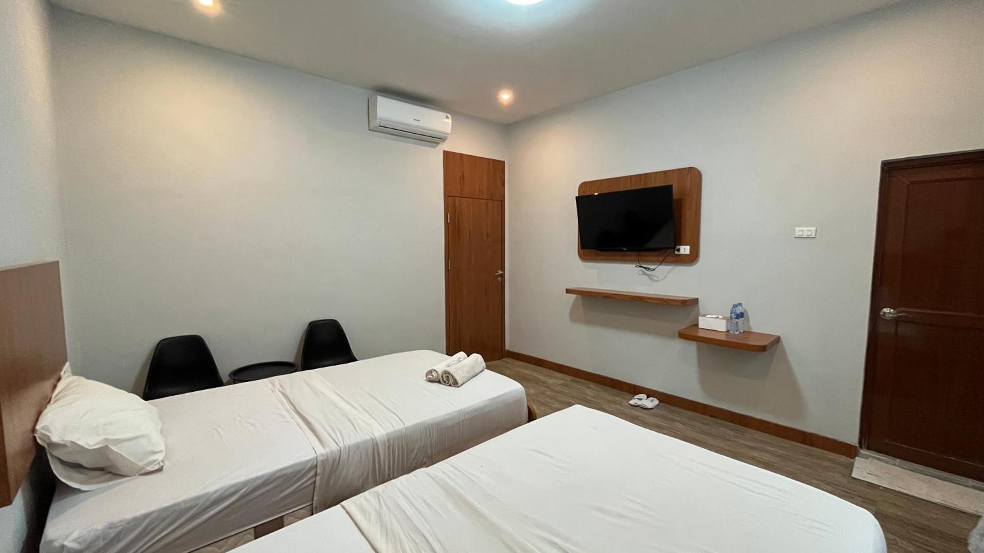 RedDoorz @ Jalan Diponegoro Lampung Hotel Bandar Lampung Bagian luar foto